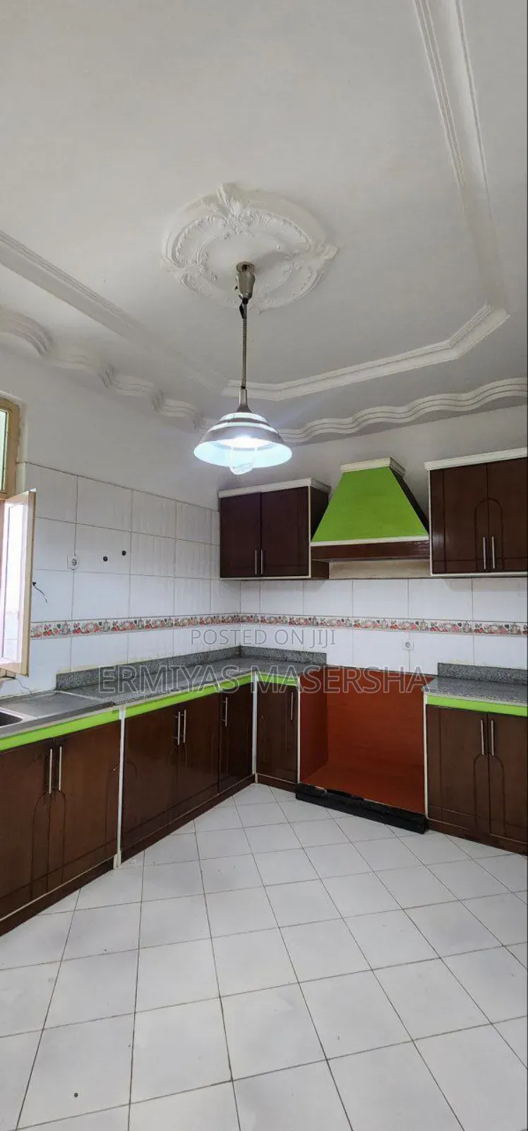 Furnished 5bdrm Villa in Yeka for sale