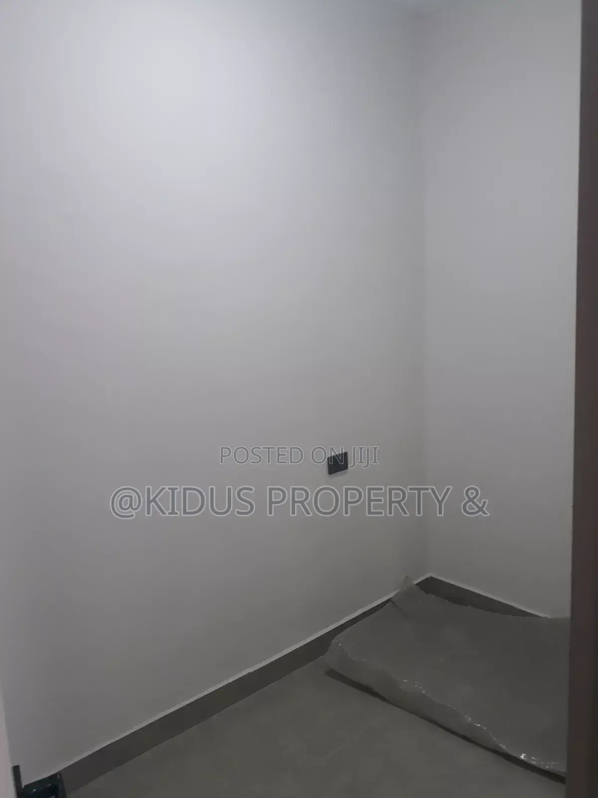 2bdrm Apartment in Around Mekanisa, Nifas Silk-Lafto for rent