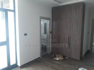 2bdrm Apartment in Around Mekanisa, Nifas Silk-Lafto for rent