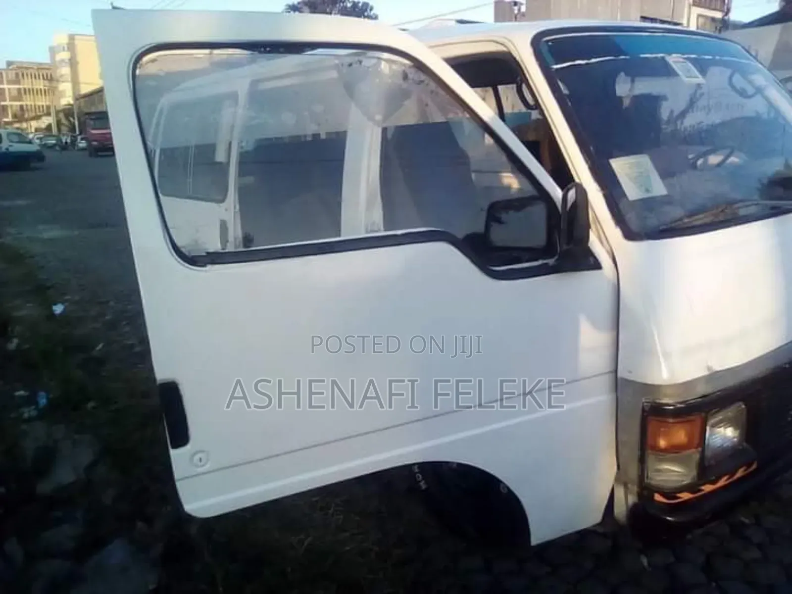 Isuzu Executive Bus 1987 White