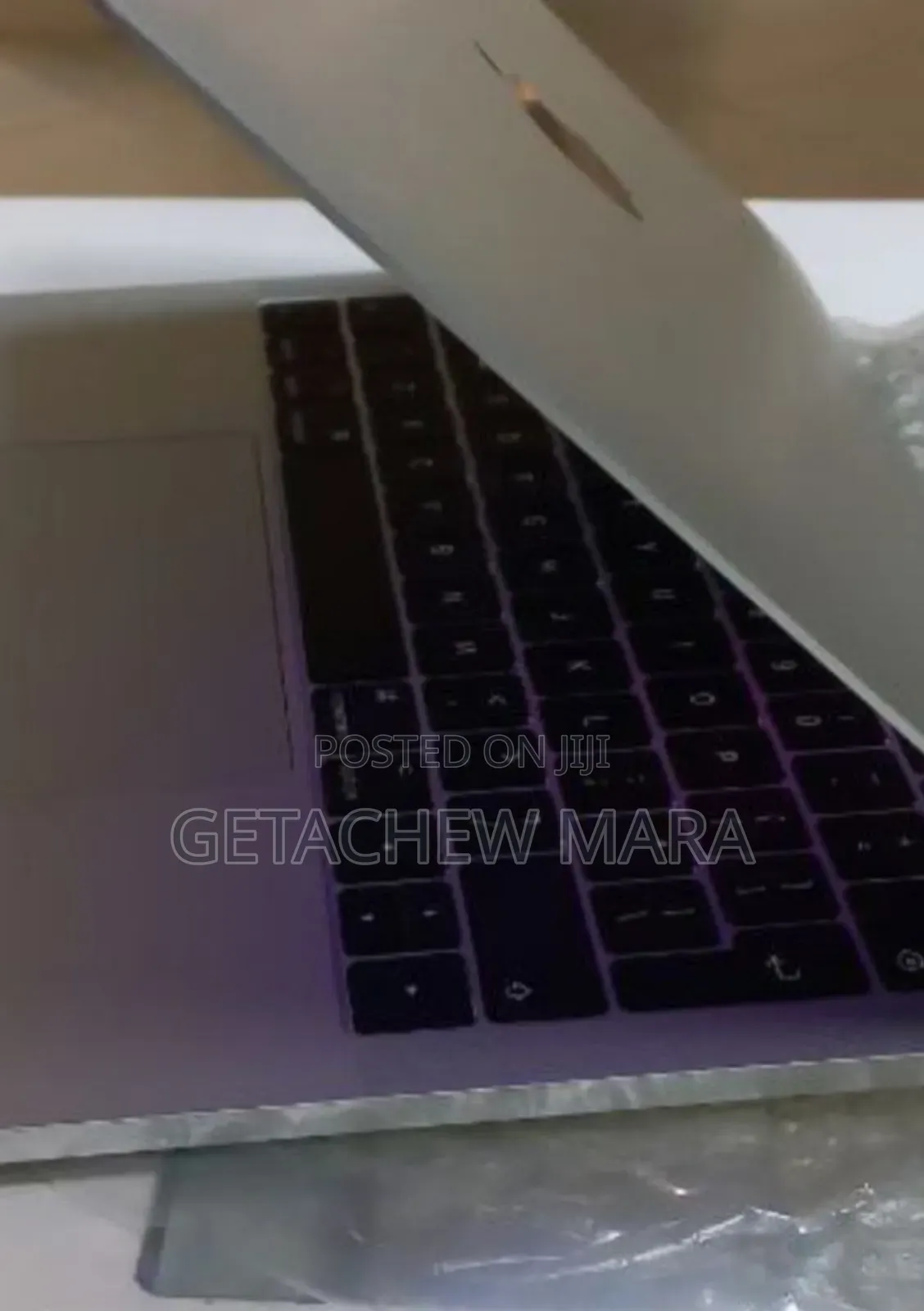 New Laptop Apple MacBook Pro 2017 8GB Intel Core I5 SSD 256GB