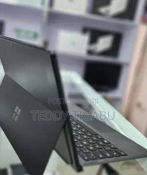 New Laptop Microsoft Surface Pro 6 8GB Intel Core I7 SSD 256GB