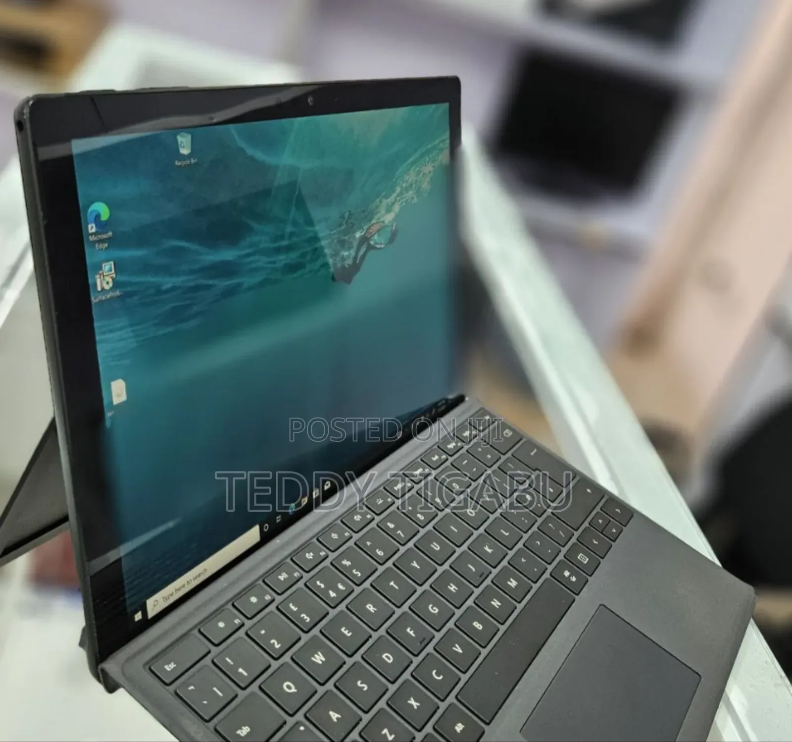 New Laptop Microsoft Surface Pro 6 8GB Intel Core I7 SSD 256GB