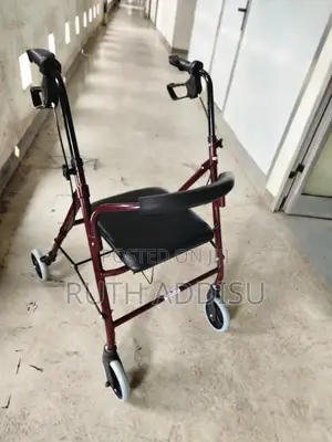 Photo - Walker Medical Walker黨員with Seat Walker覶你european Walker