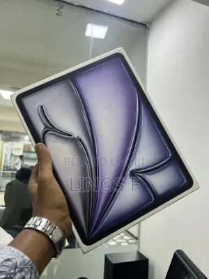 Photo - New Apple iPad Air 13 (2025) 128 GB Black