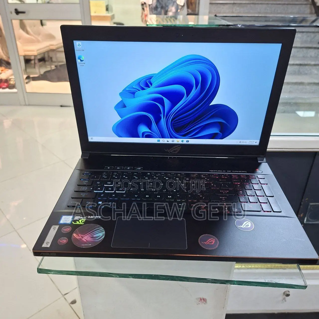 New Laptop Asus ROG Zephyrus G15 16GB Intel Core I7 SSD 128GB