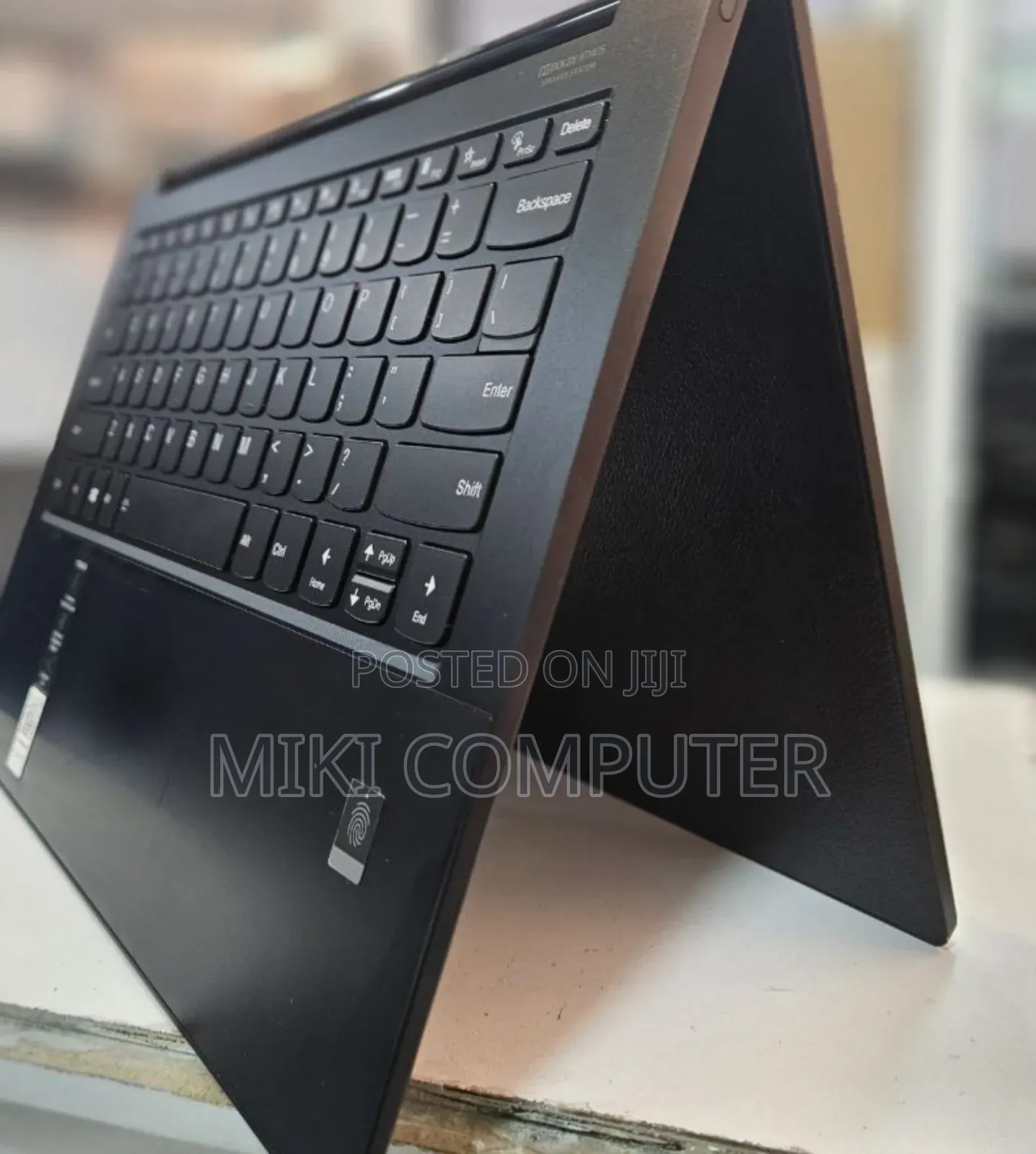 New Laptop Lenovo Yoga Book 9i 16GB Intel Core I7 SSD 512GB