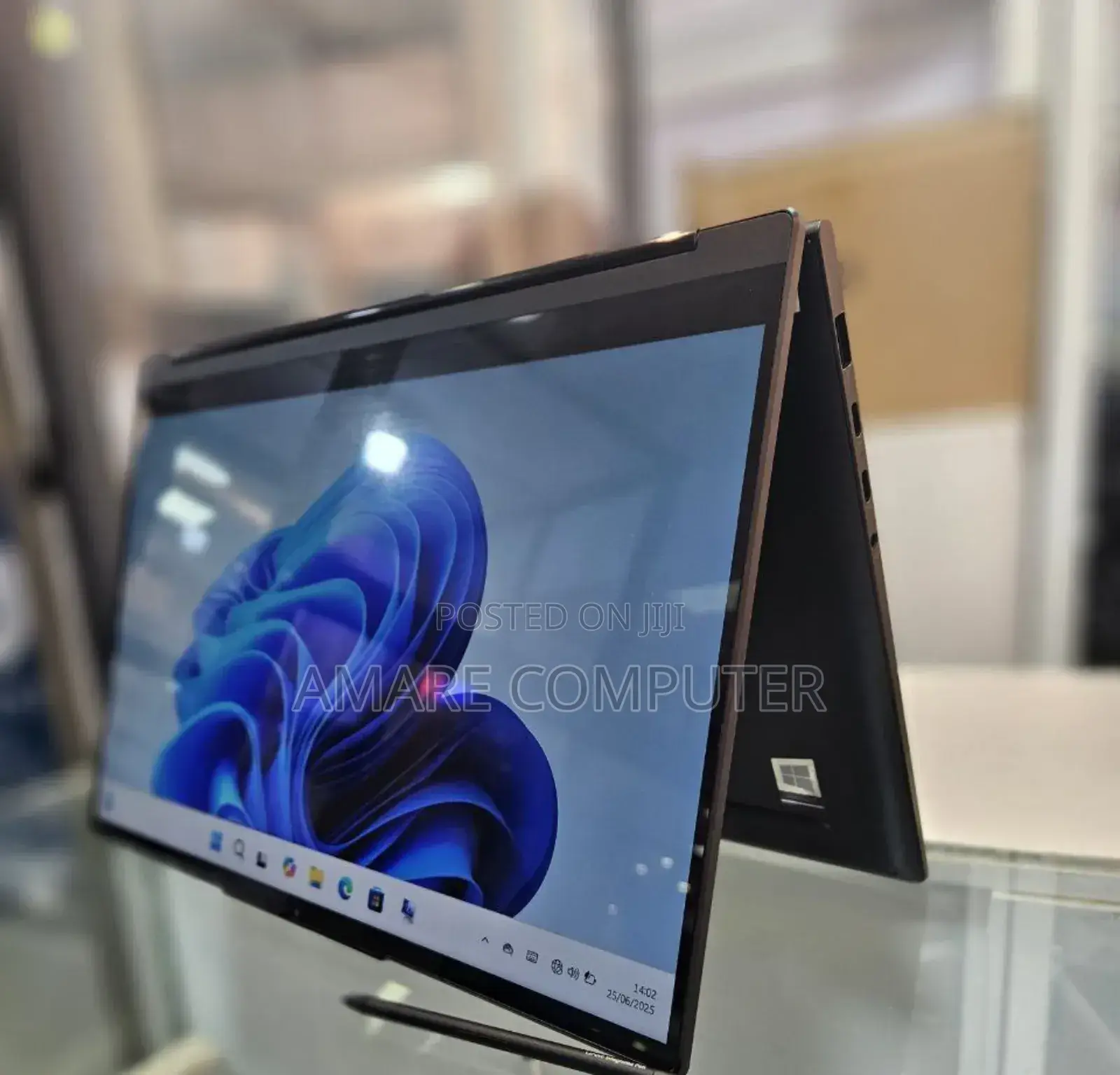 New Laptop Lenovo Yoga 9i 16GB Intel Core I7 SSD 512GB