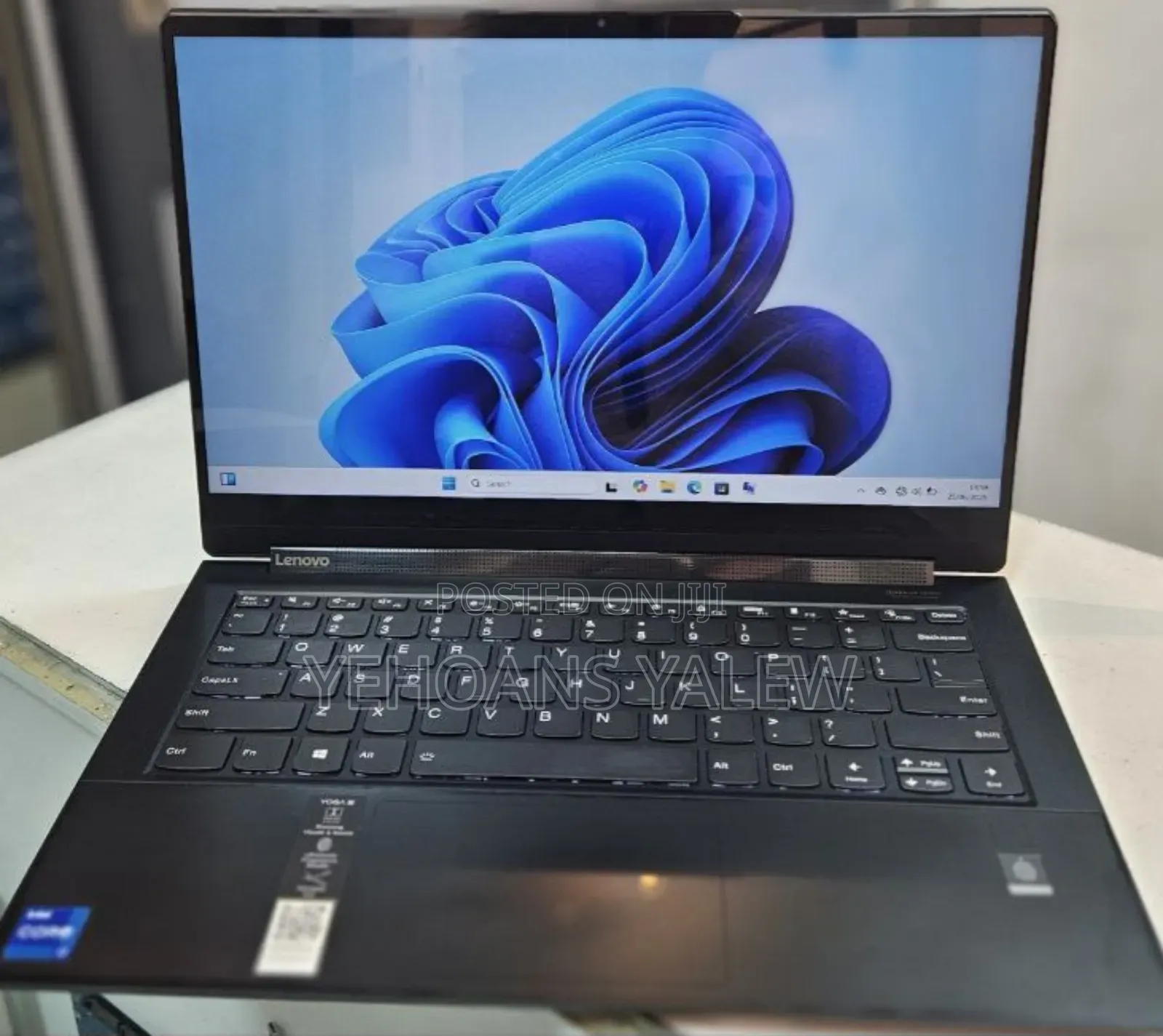 New Laptop Lenovo Yoga 9i 16GB Intel Core I7 SSD 512GB