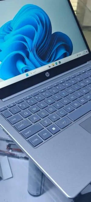 New Laptop HP Stream Notebook 16GB Intel Core I7 SSD 512GB