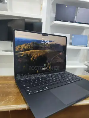 New Laptop Apple MacBook Air 2022 M2 8GB Apple M1 SSD 256GB