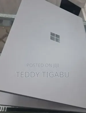 New Laptop Microsoft Surface Book 2 16GB Intel Core I7 SSD 256GB