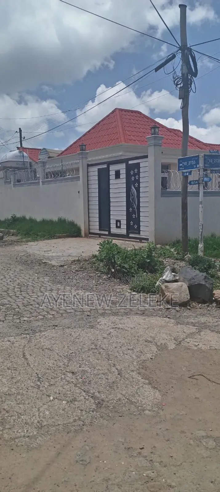 Furnished 2bdrm House in Yeka for sale