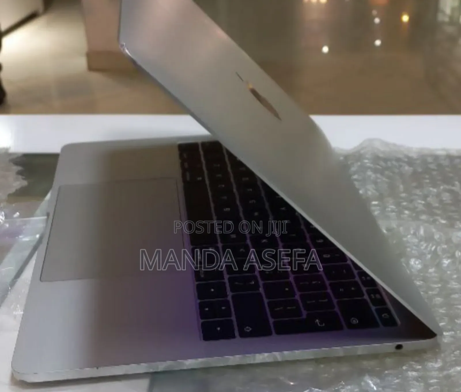 New Laptop Apple MacBook Pro 2017 8GB Intel Core I5 SSD 256GB