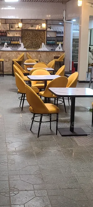 Photo - Chair Ande Table