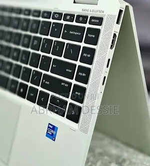 New Laptop HP EliteBook 1040 G8 16GB Intel Core I7 SSD 512GB