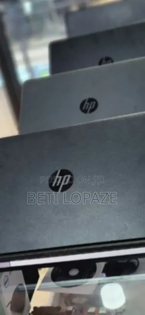 Photo - New Laptop HP Pro X2 612 G2 4GB Intel Core I7 SSD 500GB