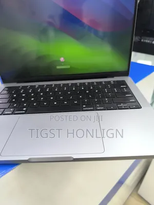 Photo - New Laptop Apple MacBook Pro 32GB Apple M1 Max SSD 2T