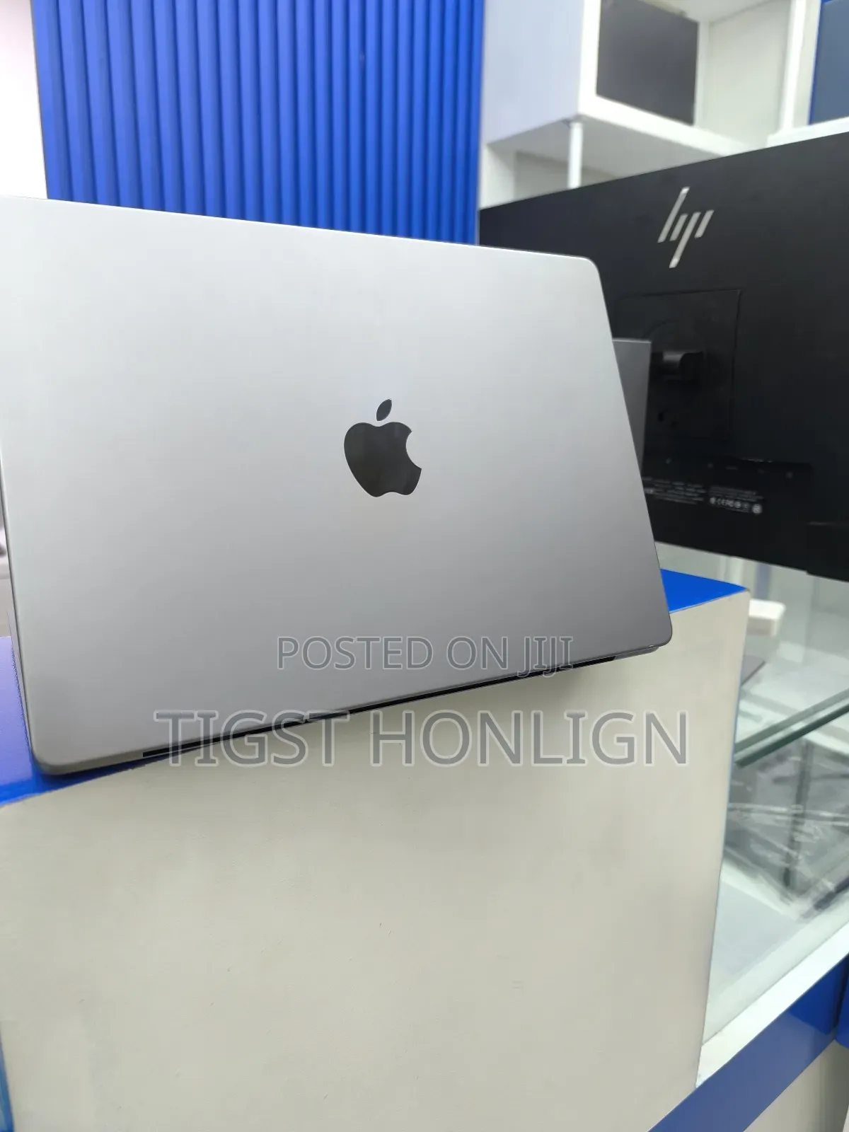 New Laptop Apple MacBook Pro 32GB Apple M1 Max SSD 2T