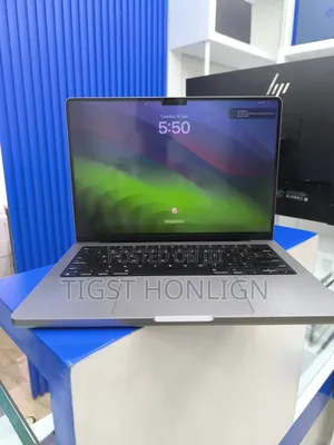 New Laptop Apple MacBook Pro 32GB Apple M1 Max SSD 2T