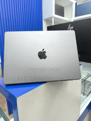 New Laptop Apple MacBook Pro 32GB Apple M1 Max SSD 2T