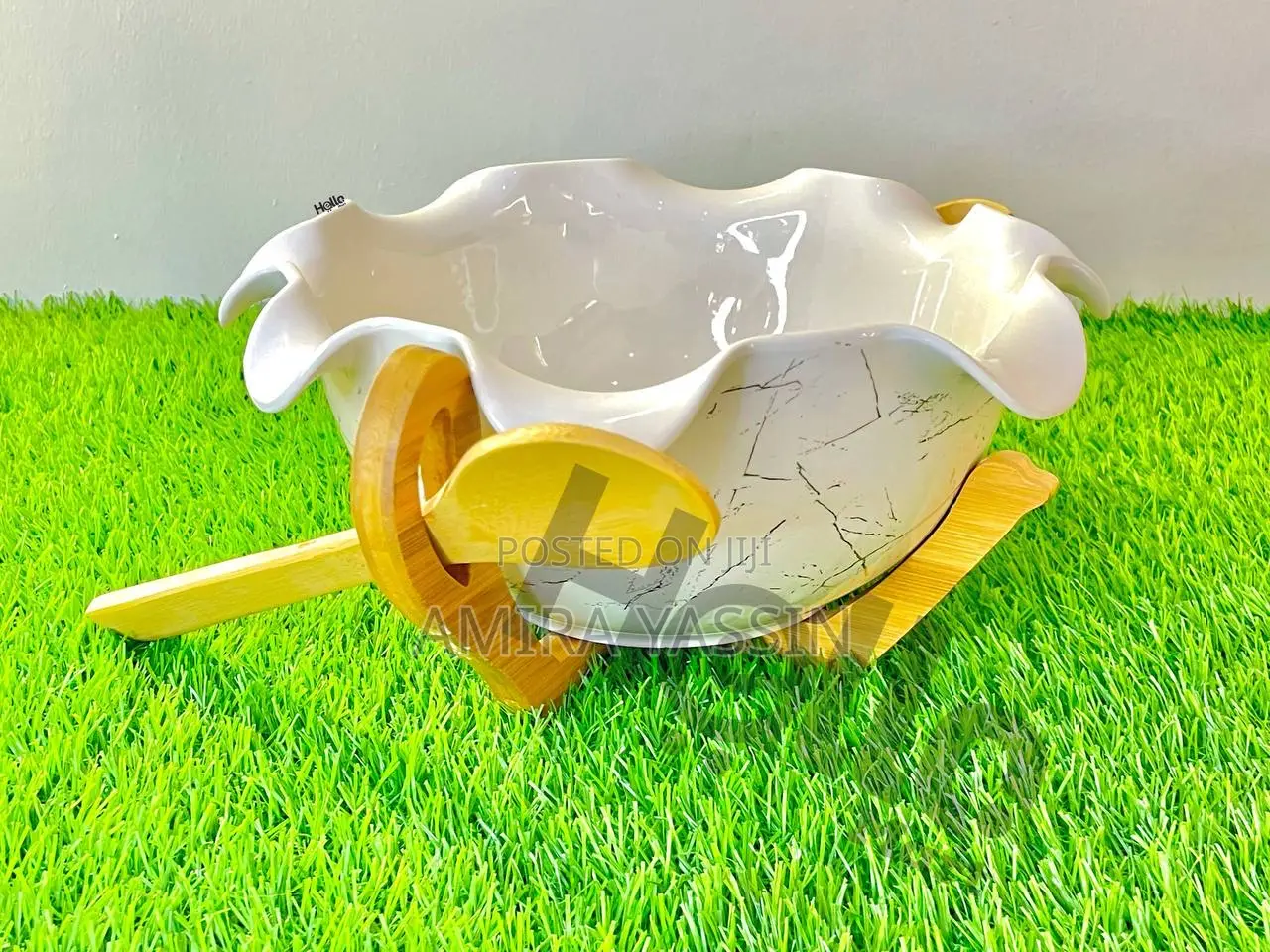 ከንፁህ ሸክላ የተሰሩ ማቅረቢያዎች