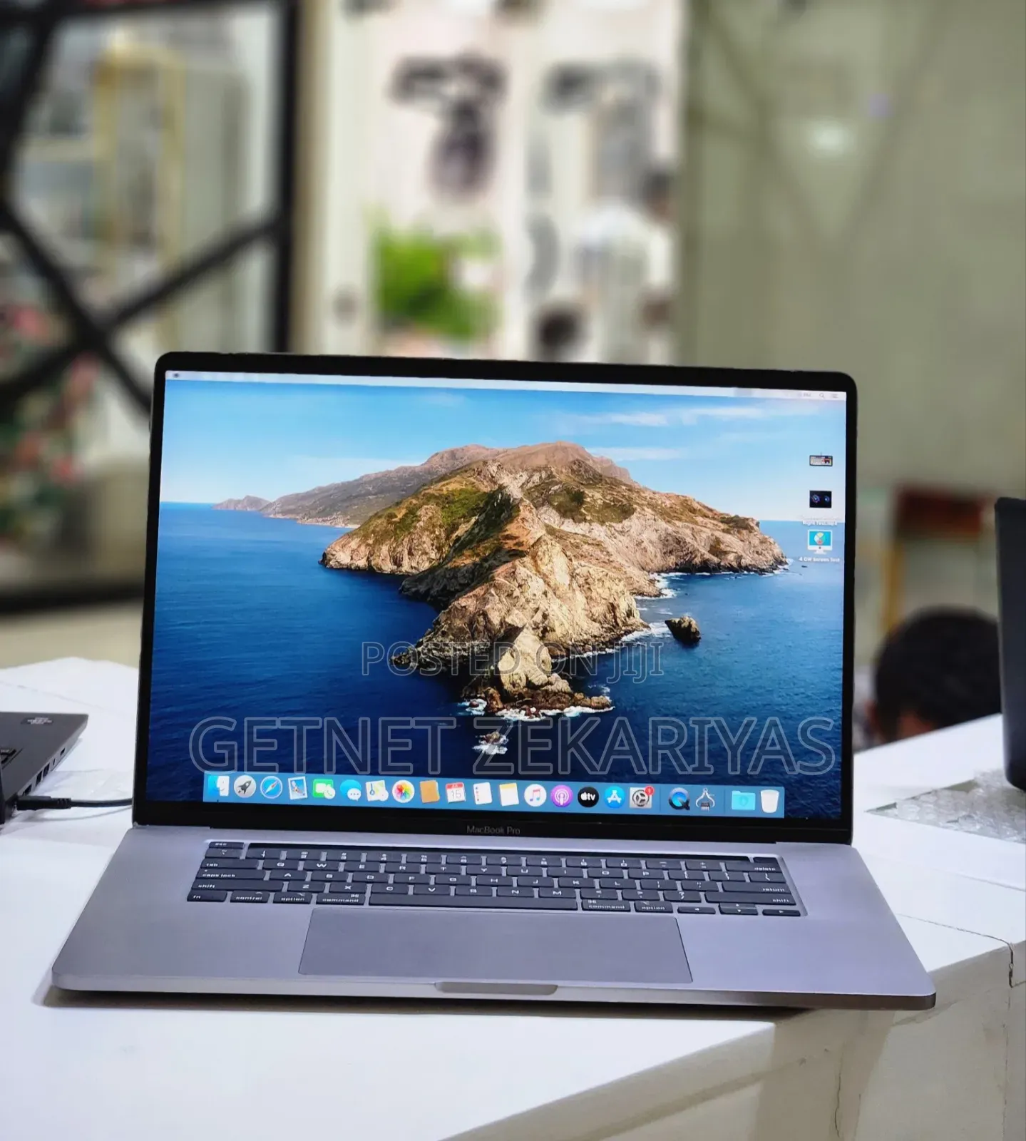New Laptop Apple MacBook Pro 2019 32GB Intel Core I9 SSD 1T
