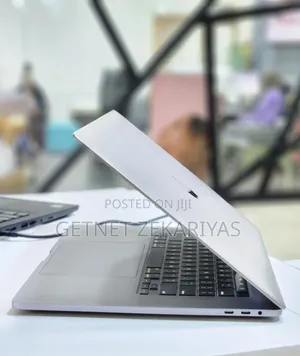 New Laptop Apple MacBook Pro 2019 32GB Intel Core I9 SSD 1T