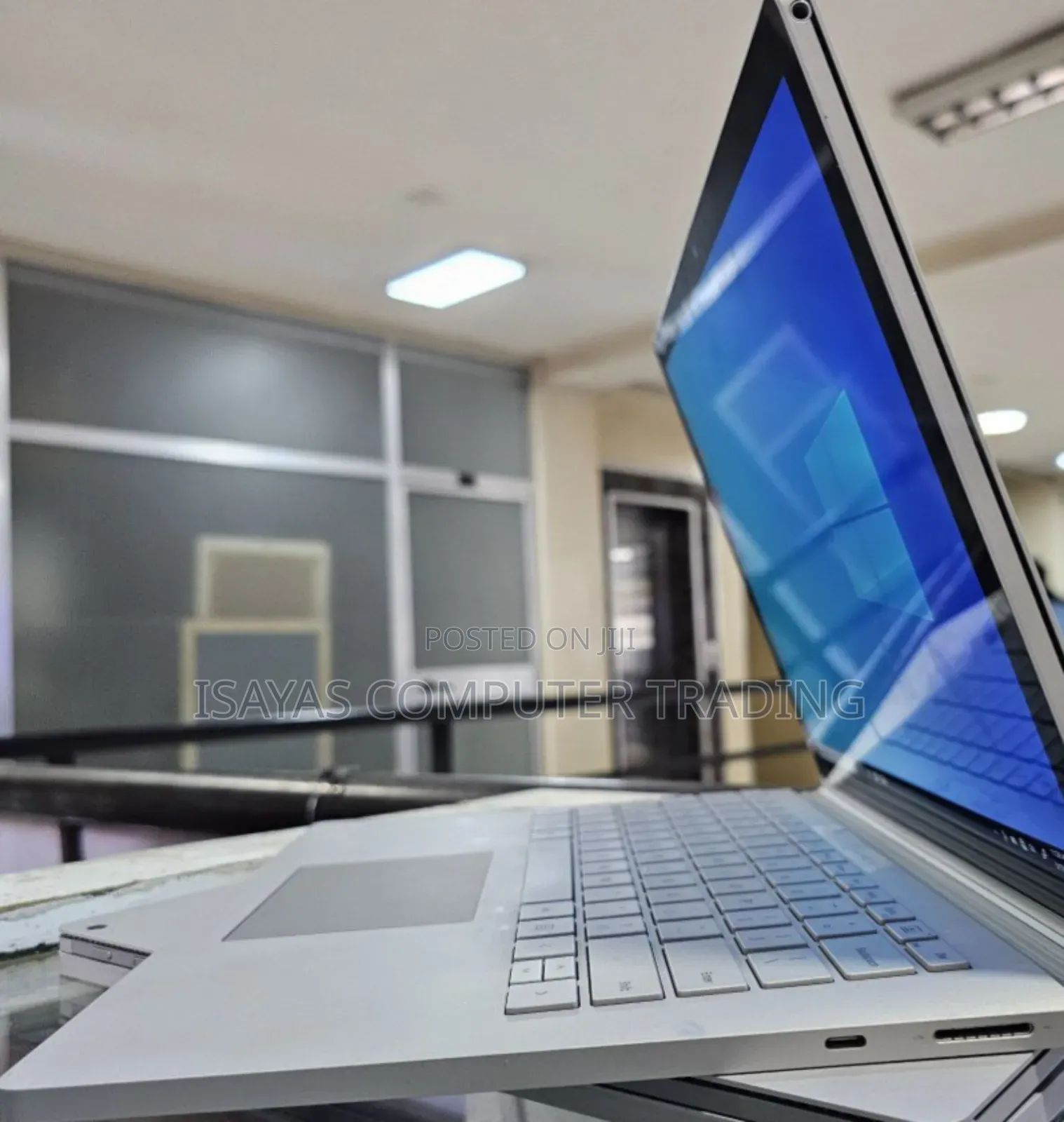 New Laptop Microsoft Surface Book 3 16GB Intel Core I7 SSD 256GB