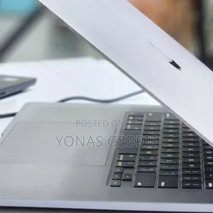 New Laptop Apple MacBook Pro 2019 32GB Intel Core I9 SSD 1T