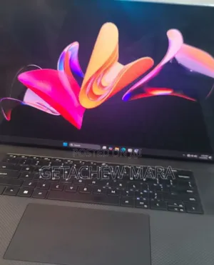 Photo - New Laptop Dell Inspiron 15 8GB Intel Core i9 SSD 1T