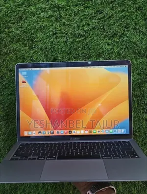 New Laptop Apple MacBook Air 2020 M1 8GB Intel Core I7 SSD 256GB