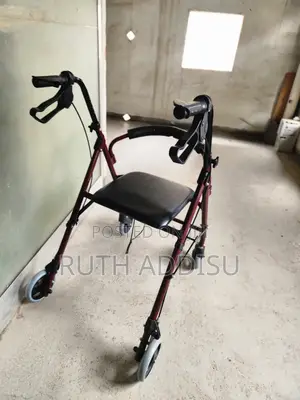 Walker Physiotherapy Walker靠在foldable Walker可是bold Walker