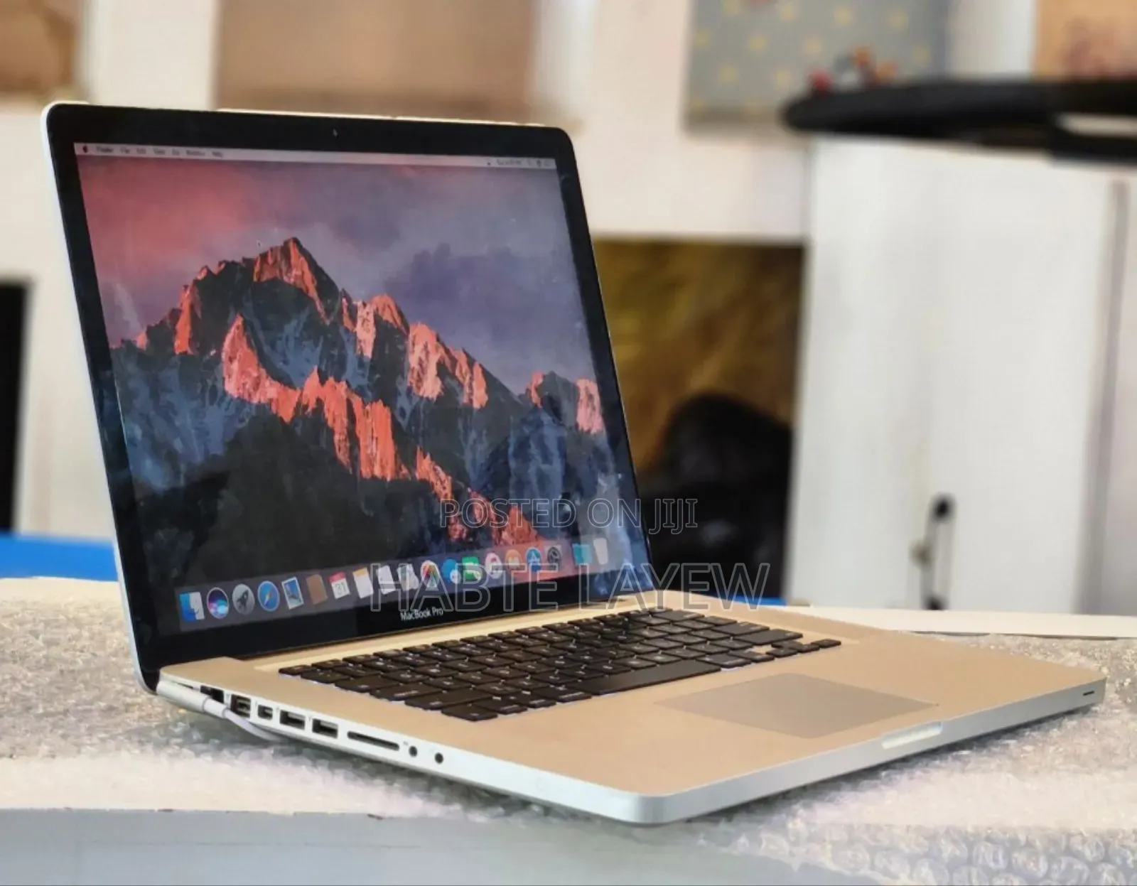 New Laptop Apple MacBook 2010 4GB Intel Core I7 SSD 512GB