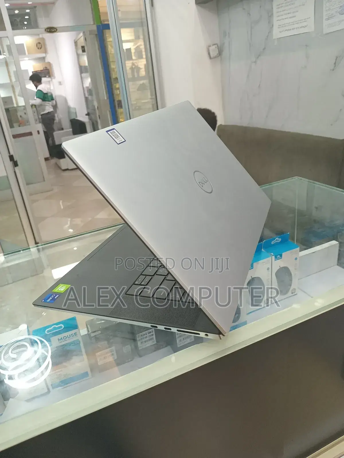 New Laptop Dell XPS 15 64GB Intel Core I9 SSD 4T