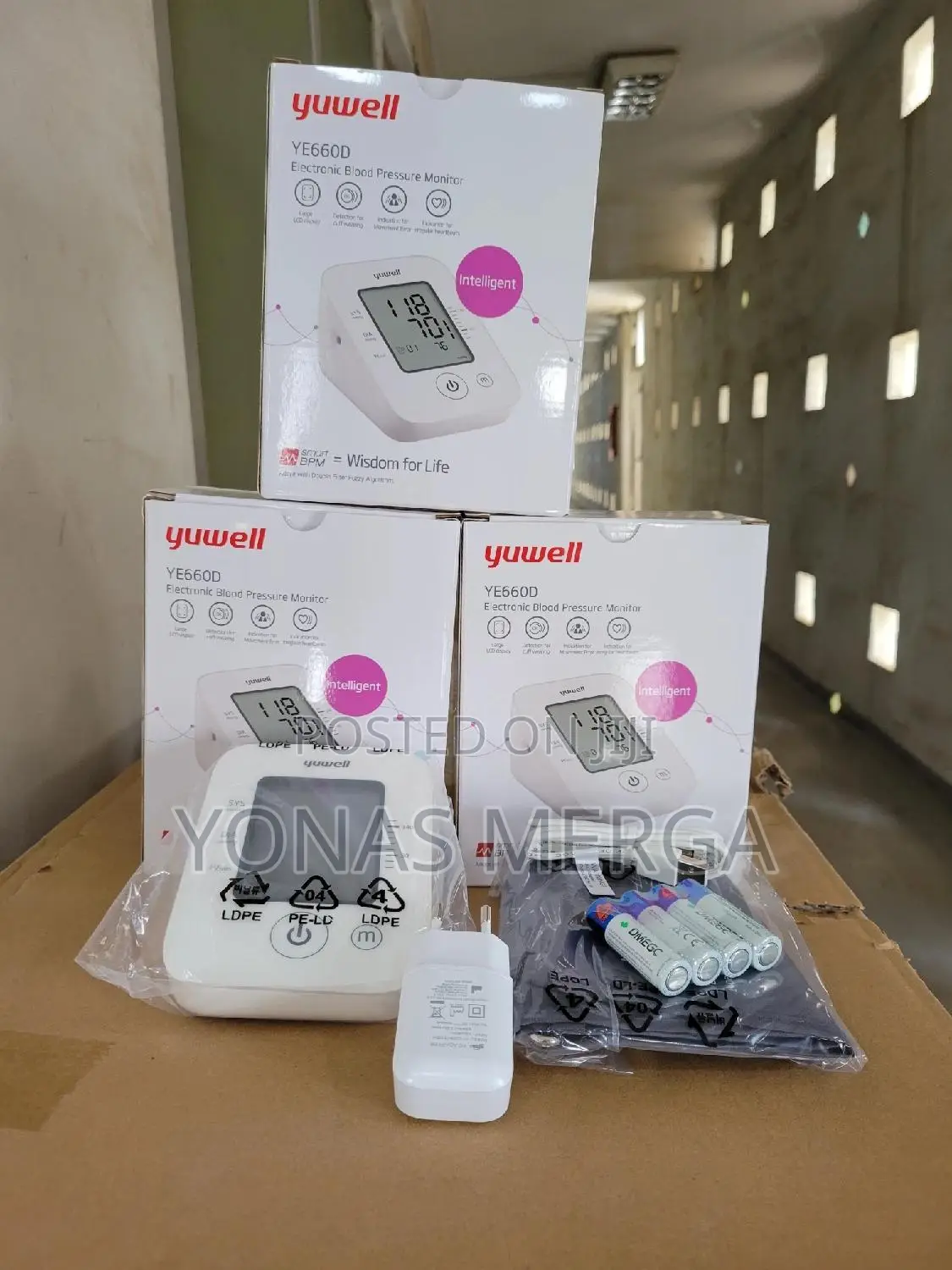 Bp Monitor**Bp Monitor//Time and Date Display -Auto Shut Off