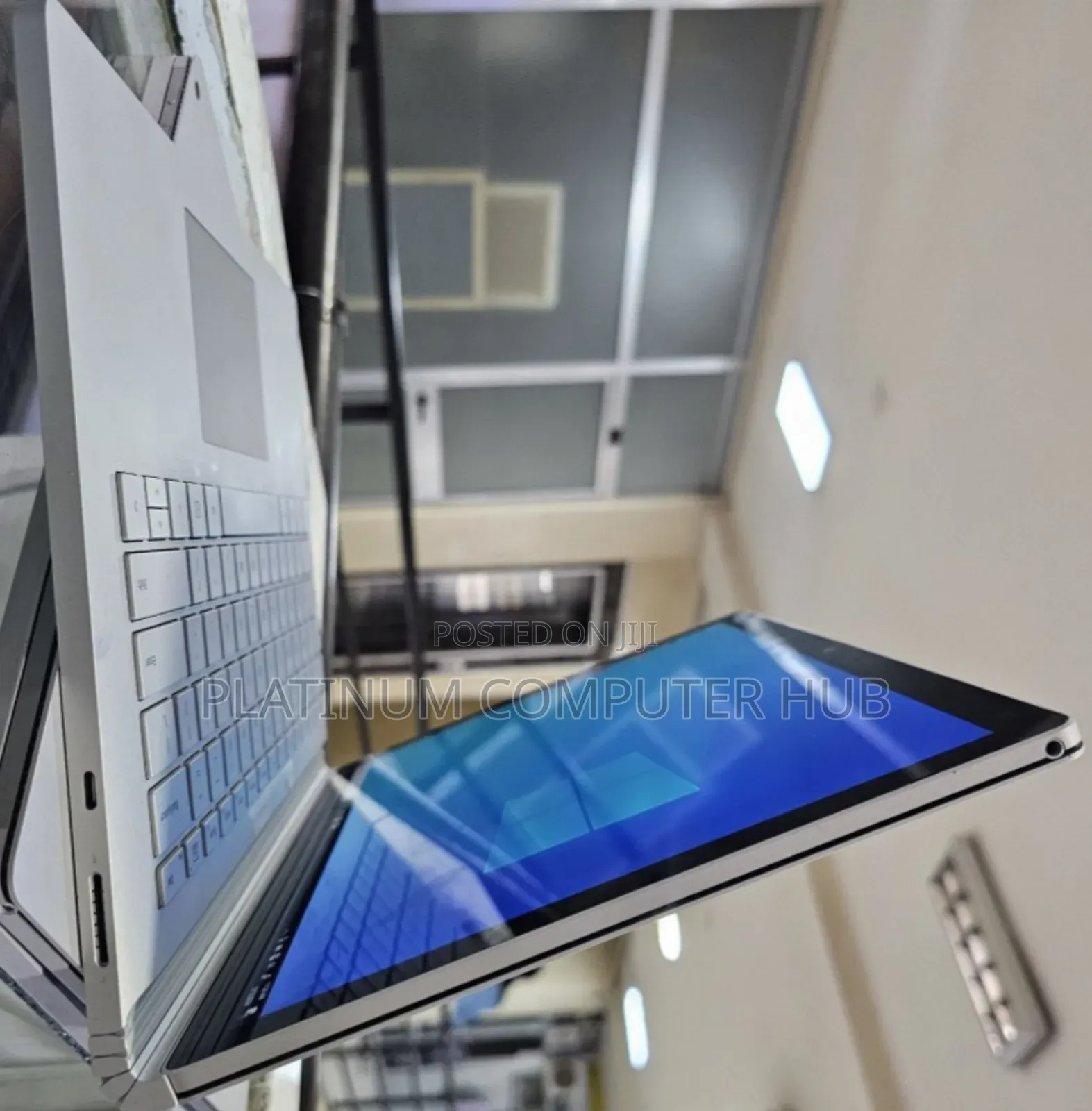 New Laptop Microsoft Surface Book 3 16GB Intel Core I7 SSD 256GB