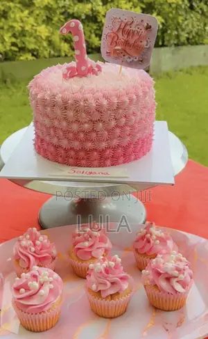 Photo - Birthday Cake and Cupcakes Fresh and Tasty