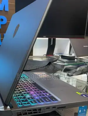 Photo - New Laptop MSI Vector 17 HX AI A2XWJG 16GB Intel Core Ultra 7 SSD 1T