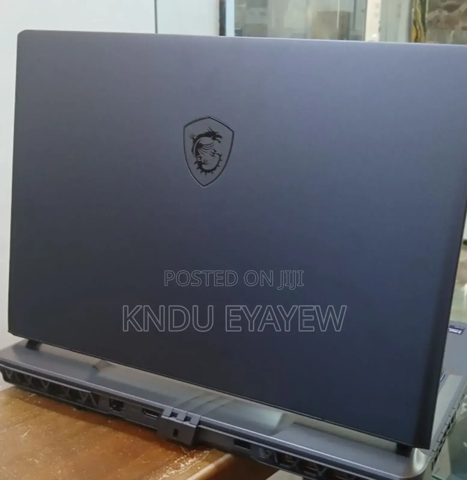 New Laptop MSI Vector 17 HX AI A2XWJG 16GB Intel Core Ultra 7 SSD 1T