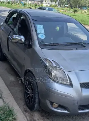 Toyota Yaris 2009 Silver