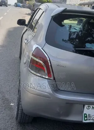 Toyota Yaris 2009 Silver