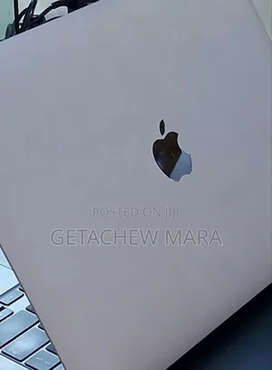 New Laptop Apple MacBook Pro M1 8GB Intel Core I5 SSD 256GB