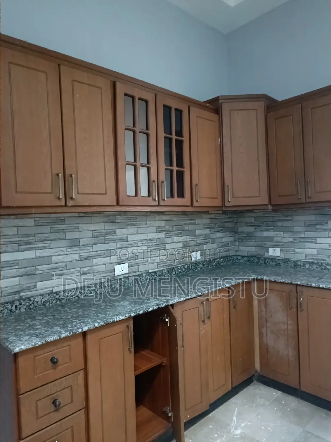 5bdrm Villa in ሰሚት, Bole for rent