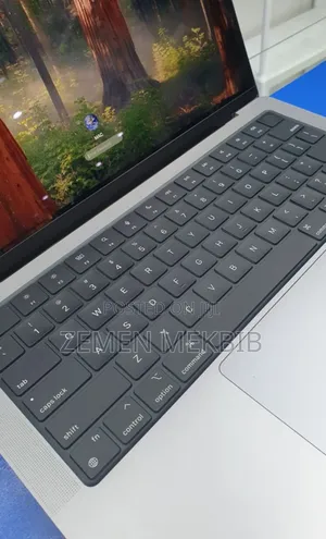 New Laptop Apple MacBook Pro 2021 M1 32GB Intel Core I7 SSD 512GB