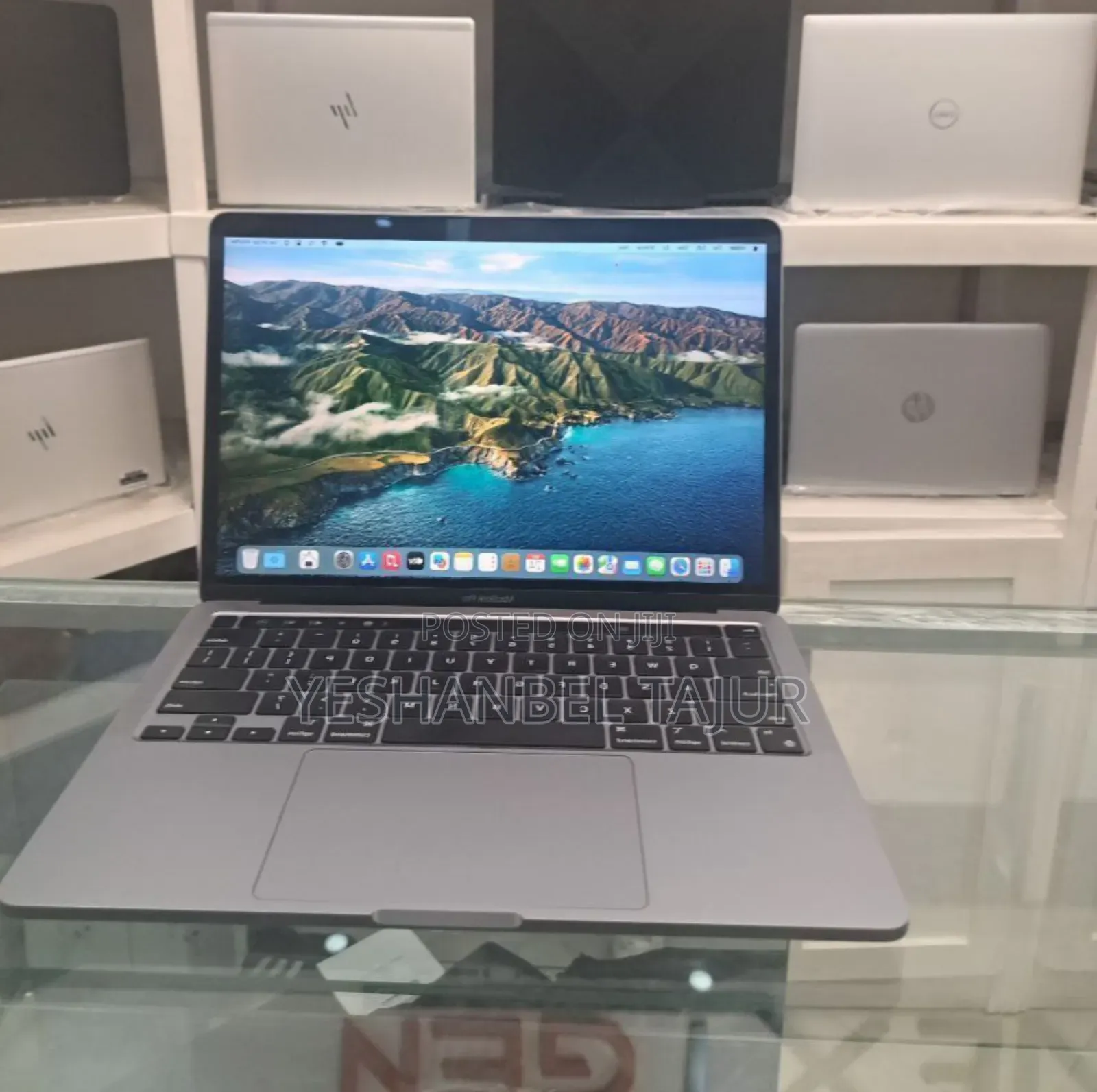 New Laptop Apple MacBook Pro 2019 8GB Intel Core I5 SSD 256GB