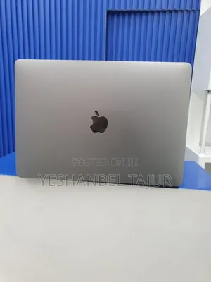 New Laptop Apple MacBook Pro 2019 8GB Intel Core I5 SSD 256GB