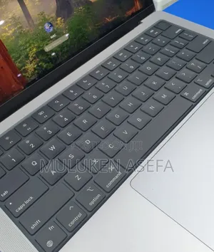 New Laptop Apple MacBook Pro 2021 M1 32GB Apple M1 Pro SSD 512GB