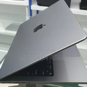 New Laptop Apple MacBook Pro 2021 M1 32GB Apple M1 Pro SSD 512GB