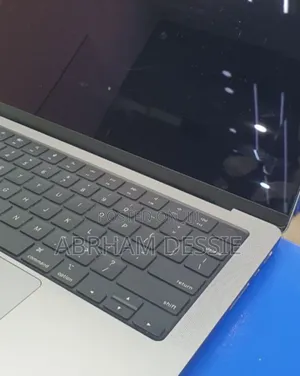 Photo - New Laptop Apple MacBook Pro 2021 M1 32GB Intel Core I9 SSD 512GB